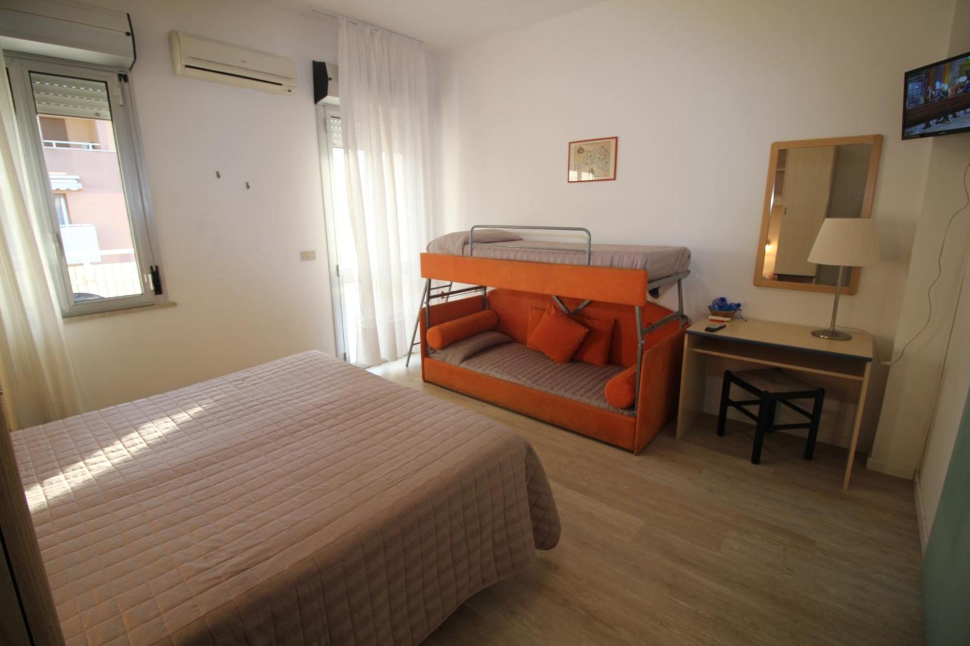 Hotel Firenze Caorle Exterior foto